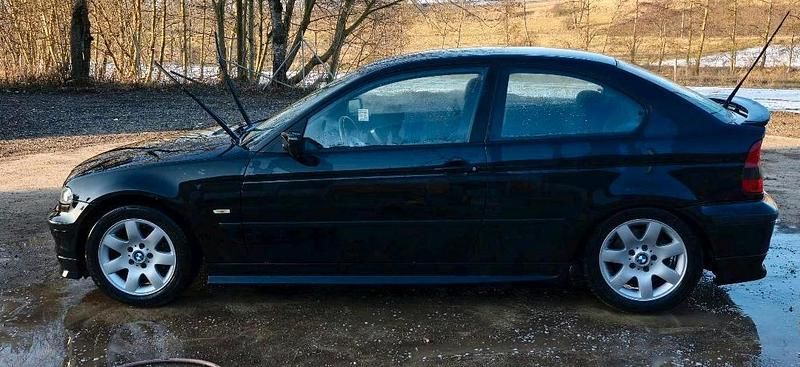 Gebraucht BMW 316 Compact 116 PS (85 kW) 2003 Schwarz Kleinwagen