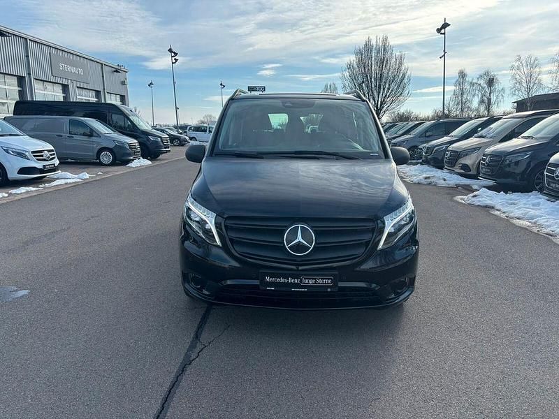 Second-hand Mercedes Vito 190 CP (139 kW) 2022 Negru Van