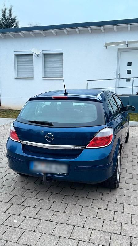 Gebraucht Opel Astra 110 PS (80 kW) 2006 Kleinwagen