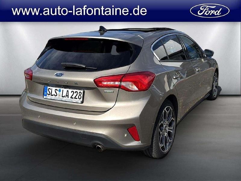 Gebraucht Ford Focus Titanium 125 PS (91 kW) 2019 Pyritsilbermet. Limousine