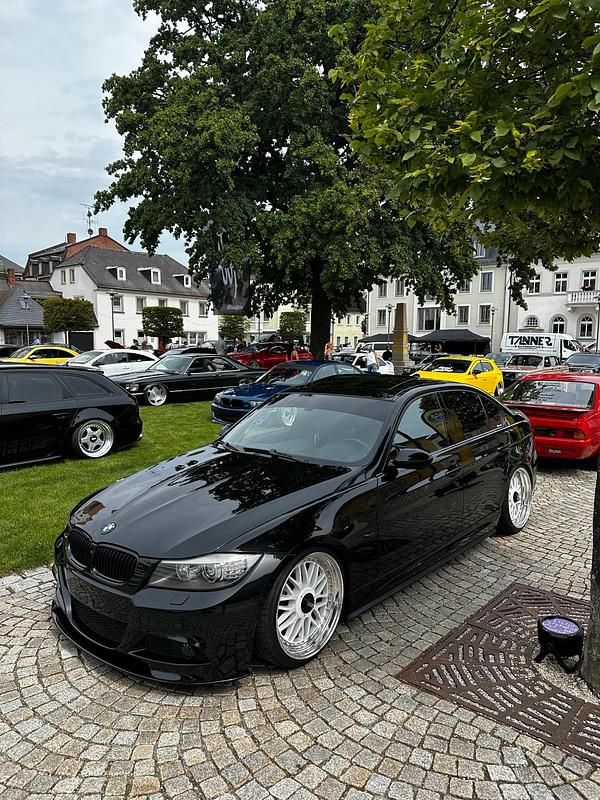 Schwarz Gebraucht 2009 BMW 335 M Performance Limousine | 24.999 € - Bild 1/4