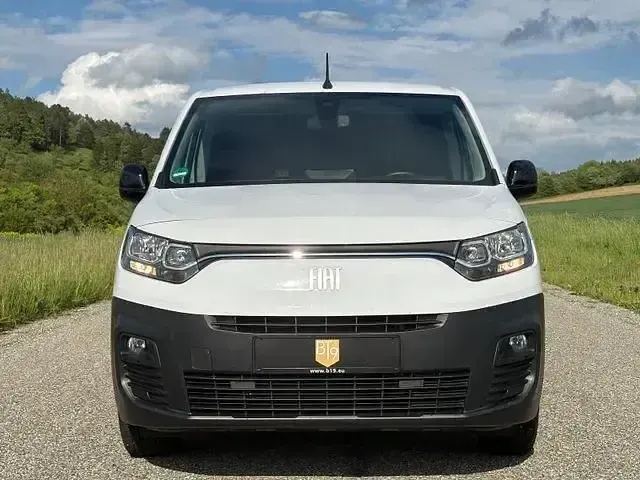 Gebraucht Fiat Doblò 102 PS (75 kW) 2023 Weiß Van / Kleinbus