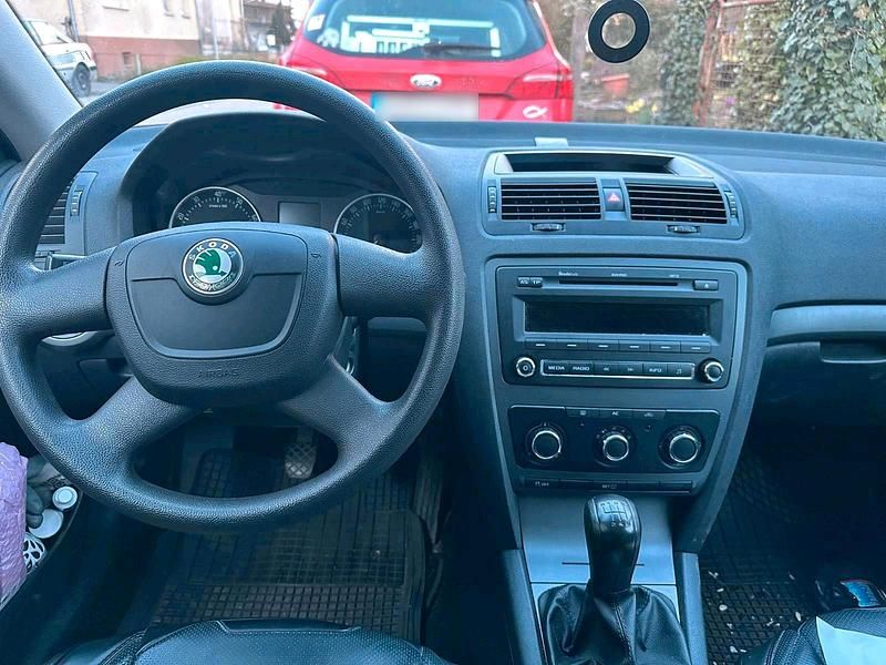 Gebraucht Skoda Octavia 125 PS (91 kW) 2013 Grau Kombi