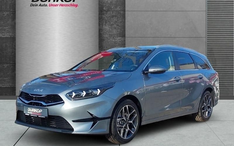 Silber Neu 2025 Kia Ceed Sportswagon Kombi | 27.794 € - Bild 1/4