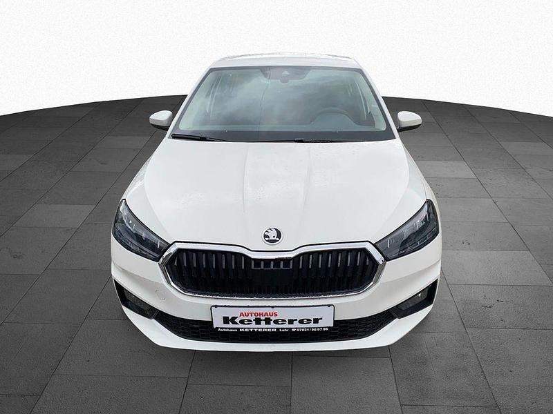 Neu Skoda Fabia Essence 95 PS (69 kW) 2026 Weiß Kleinwagen