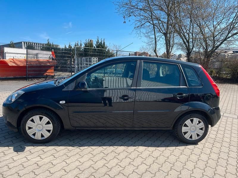 Gebraucht Ford Fiesta 70 PS (51 kW) 2007 Schwarz Kleinwagen