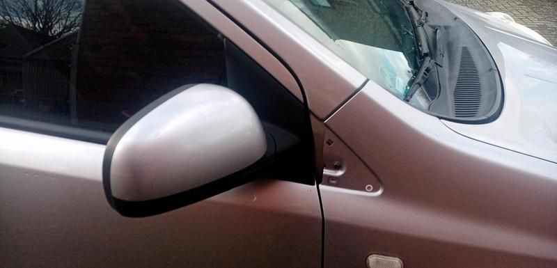 Second-hand Nissan Note 2006 Argintiu Hatchback