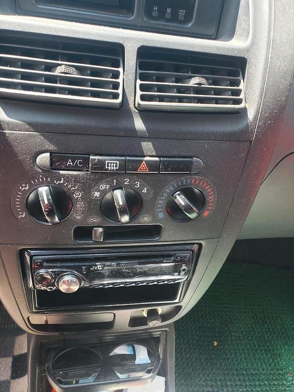Gebraucht Daihatsu Sirion 2012 Schwarz Kleinwagen