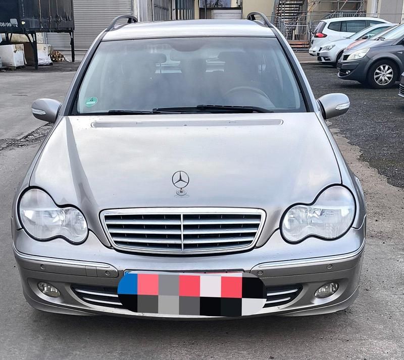 Gebraucht Mercedes C220 Elegance 150 PS (110 kW) 2004 Silber Kombi