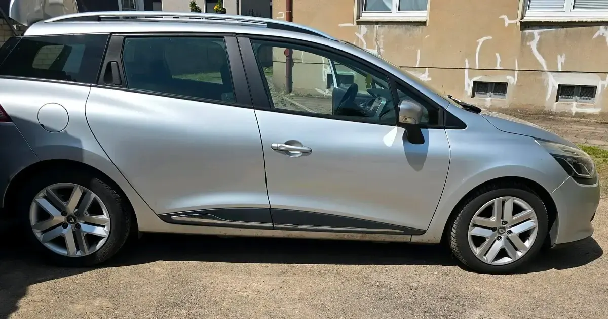 Gebraucht Renault Clio GrandTour 90 PS (66 kW) 2014 Silber Kombi