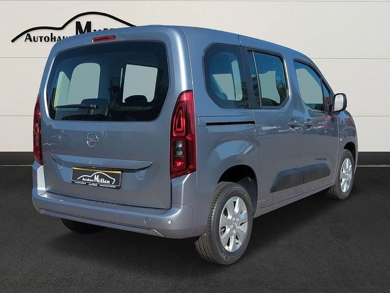 Gebraucht Opel Combo Life Edition 102 PS (75 kW) 2022 Kontrast grau/quarz silber Van / Kleinbus