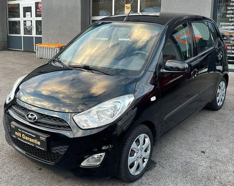 Schwarz Gebraucht 2012 Hyundai i10 Kleinwagen | 3.150 € (Fairer Preis) - Bild 1/4