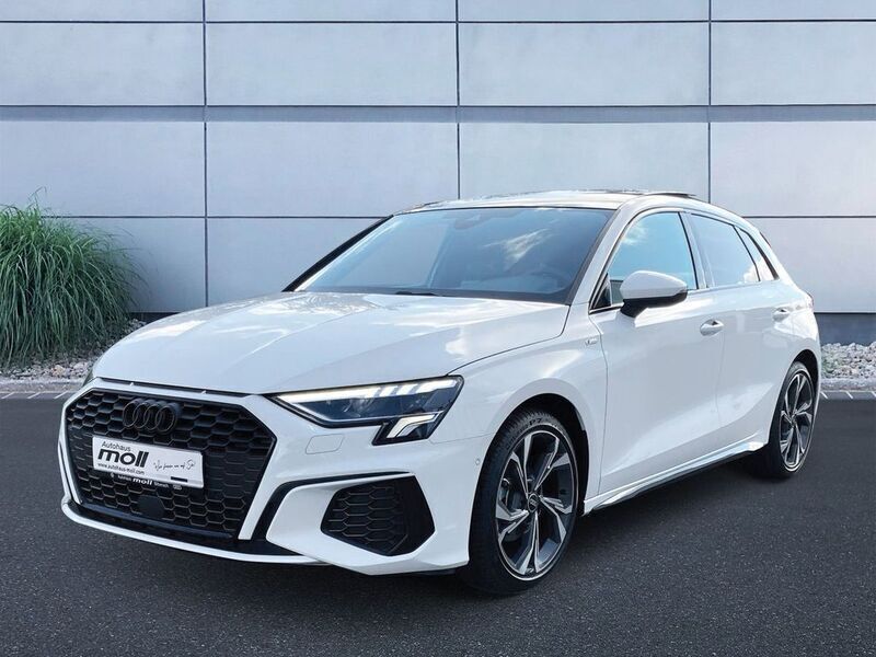 Weiß Gebraucht 2023 Audi A3 Sportback S-Line Limousine | 42.750 € - Bild 1/4