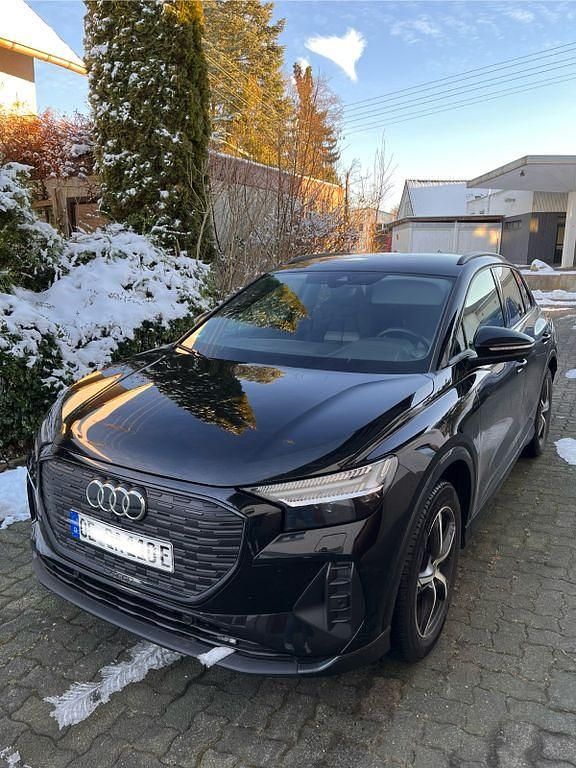 Gebraucht Audi Q4 e-tron Ambiente 210 kW (286 PS) 2024 Schwarz SUV