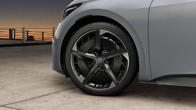 Neu Cupra Born 169 kW (231 PS) 2025 Silber Kleinwagen