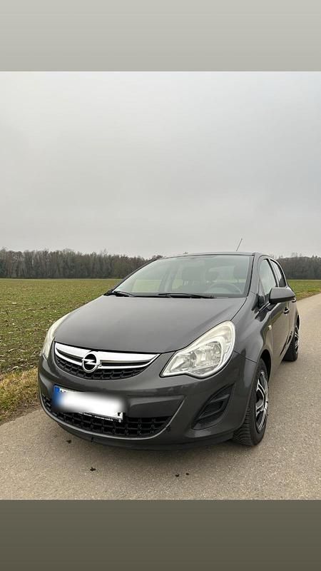 Grau Gebraucht 2011 Opel Corsa Kleinwagen | 3.500 € (Etwas zu teuer) - Bild 1/4