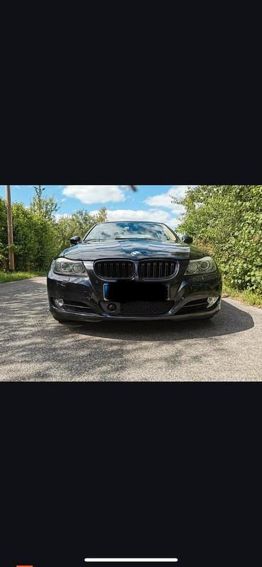 Gebraucht BMW 325 218 PS (160 kW) 2008 Schwarz Limousine