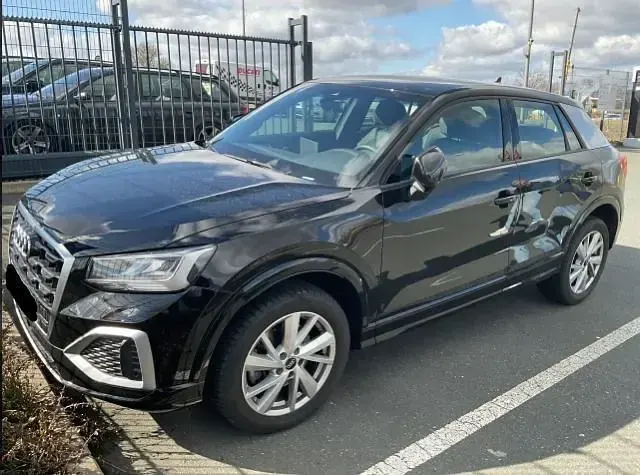 Gebraucht Audi Q2 Advanced 190 PS (139 kW) 2023 Mythosschwarz metallic SUV