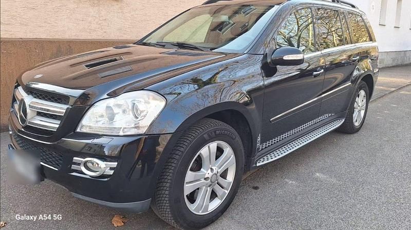 Schwarz Gebraucht 2009 Mercedes GL420 SUV | 6.900 € (Fairer Preis) - Bild 1/4