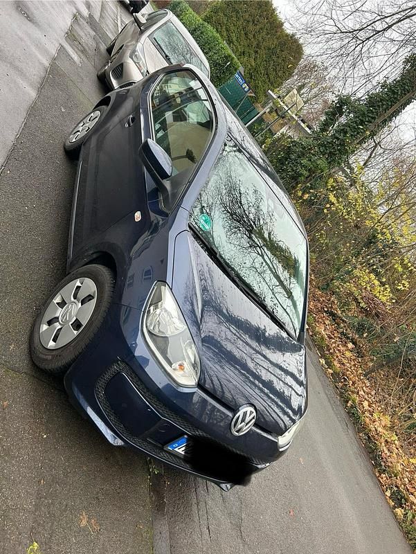 Blau Gebraucht 2013 VW up! Kleinwagen | 4.200 € (Guter Preis) - Bild 1/4