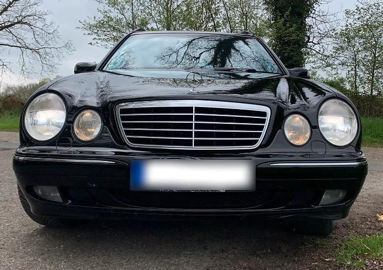 Gebraucht Mercedes E280 204 PS (150 kW) 2001 Schwarz Kombi