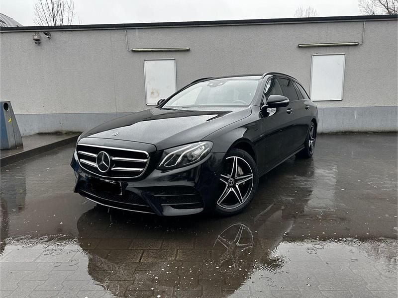 Gebraucht Mercedes E300 306 PS (225 kW) 2019 Schwarz Kombi