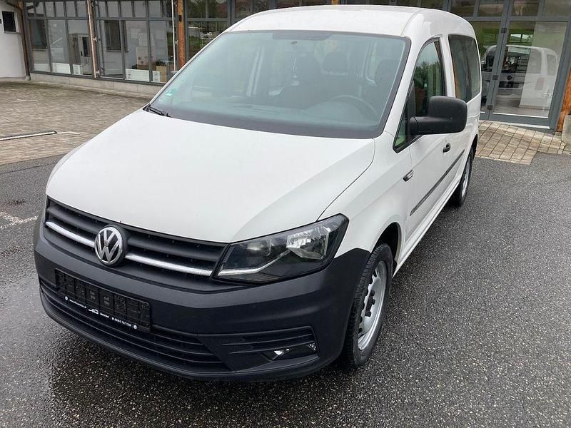 Weiß Gebraucht 2016 VW Caddy Maxi Van / Kleinbus | 7.900 € (Guter Preis) - Bild 1/4