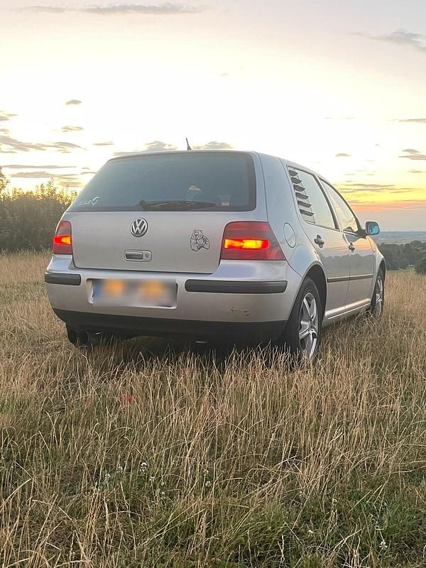 Gebraucht VW Golf IV 75 PS (55 kW) 2001 Silber Kleinwagen