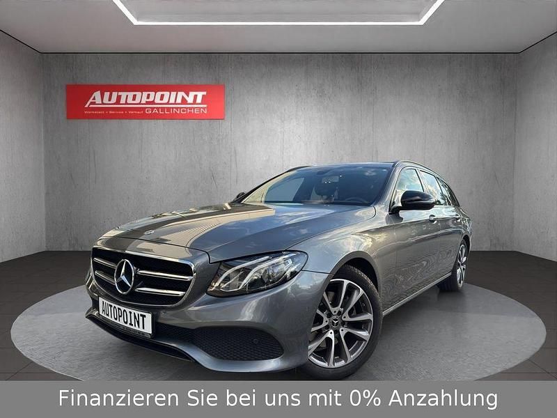 Grau Gebraucht 2019 Mercedes E220 Kombi | 21.999 € (Guter Preis) - Bild 1/4