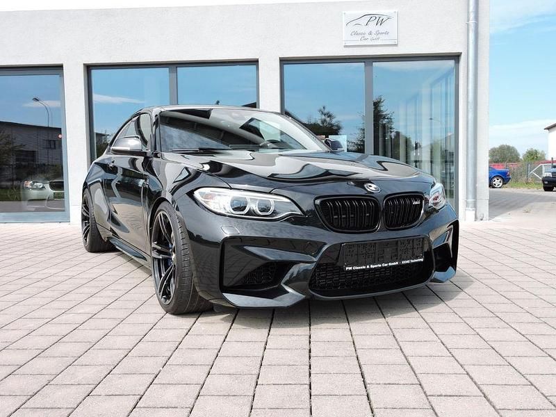 Saphirschwarz Gebraucht 2017 BMW M2 Performance Coupé | 47.490 € (Etwas zu teuer) - Bild 1/4