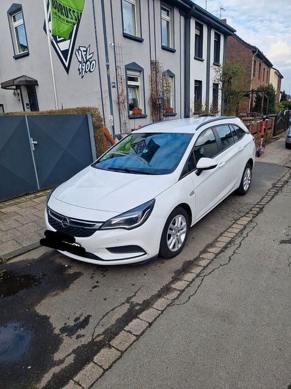 Gebraucht Opel Astra Edition 110 PS (80 kW) 2018 Weiß Limousine