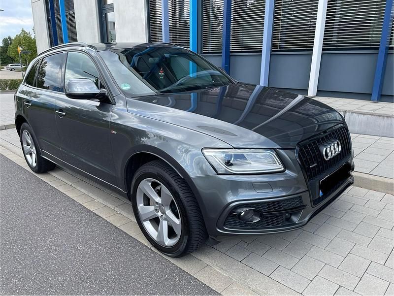 Grau Gebraucht 2015 Audi Q5 S-Line SUV | 20.000 € (Etwas zu teuer) - Bild 1/4