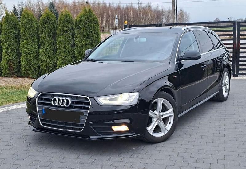 Schwarz Gebraucht 2013 Audi A4 S-Line Kombi | 11.600 € (Etwas zu teuer) - Bild 1/4
