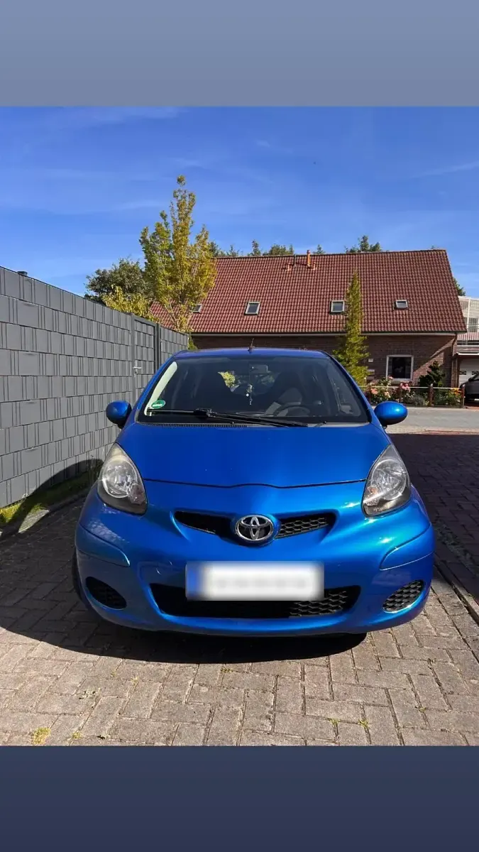 Gebraucht Toyota Aygo 68 PS (50 kW) 2009 Blau Kleinwagen