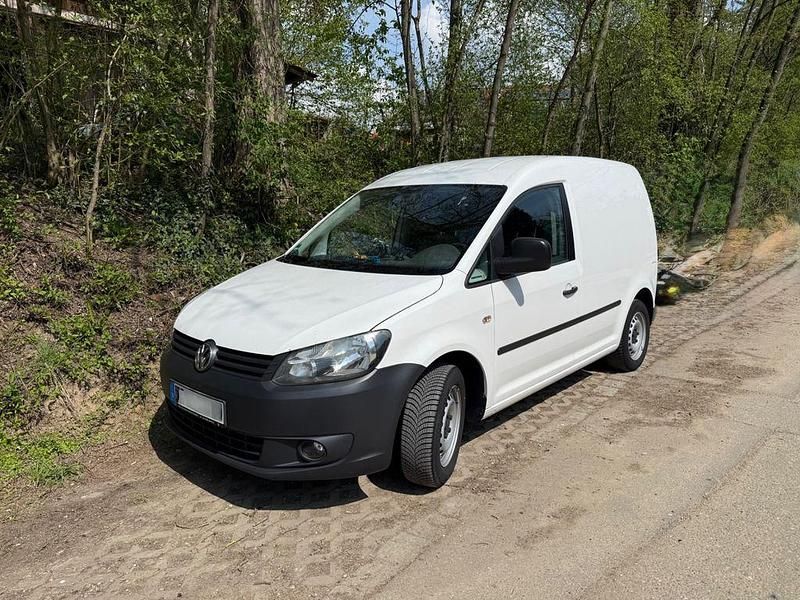 Second-hand VW Caddy 102 CP (75 kW) 2013 Alb Monovolum