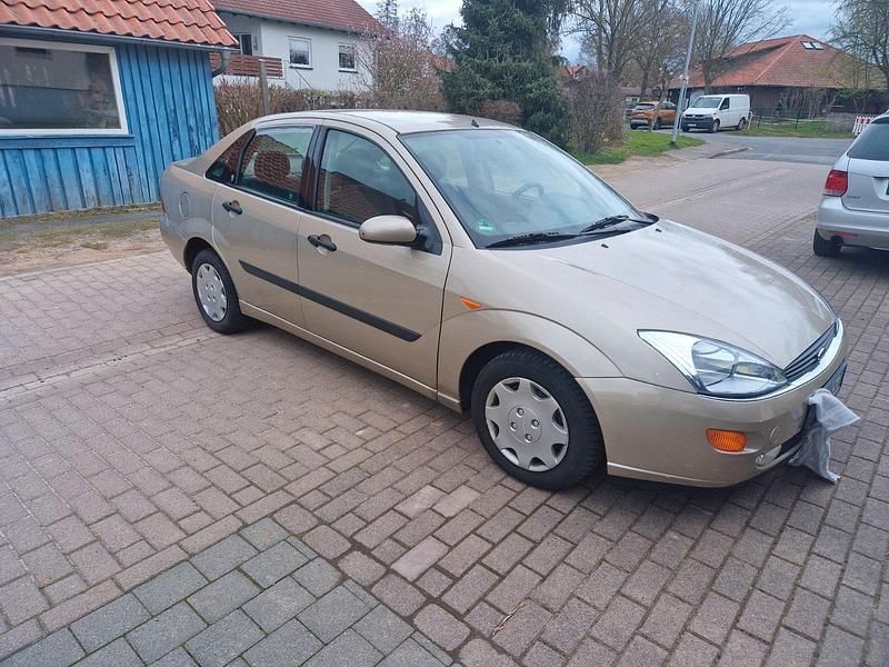 Gebraucht Ford Focus 115 PS (84 kW) 1999 Limousine