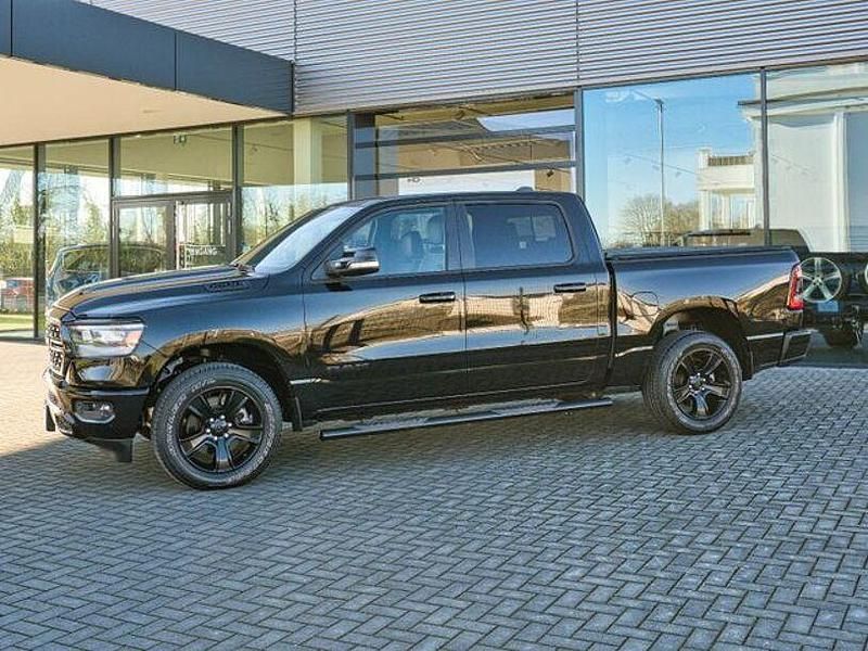 Gebraucht Dodge Ram 401 PS (294 kW) 2022 Schwarz Pickup