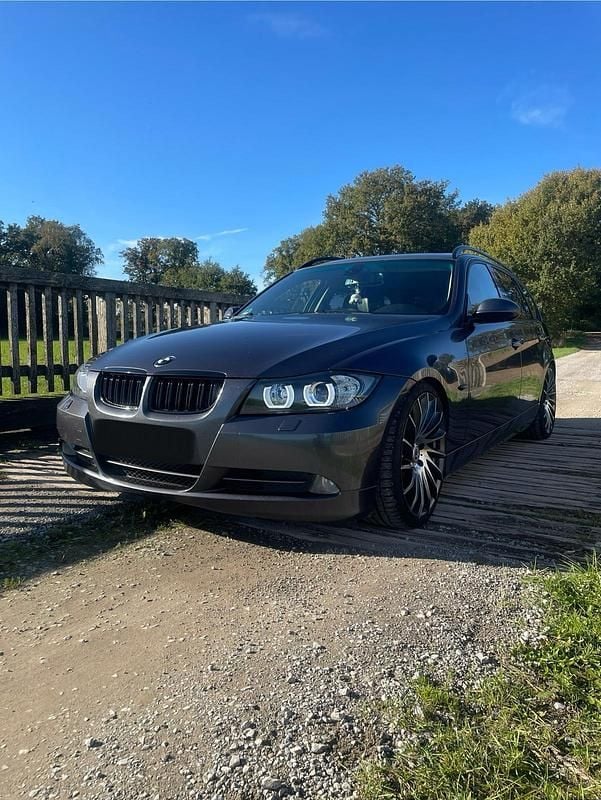 Gebraucht BMW 330 Shadowline 258 PS (189 kW) 2005 Grau Kombi