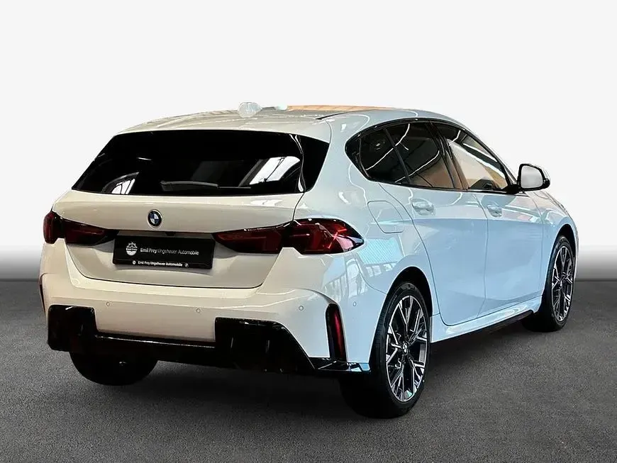Neu BMW 116 Sport Line 122 PS (89 kW) 2026 Weiß Kleinwagen