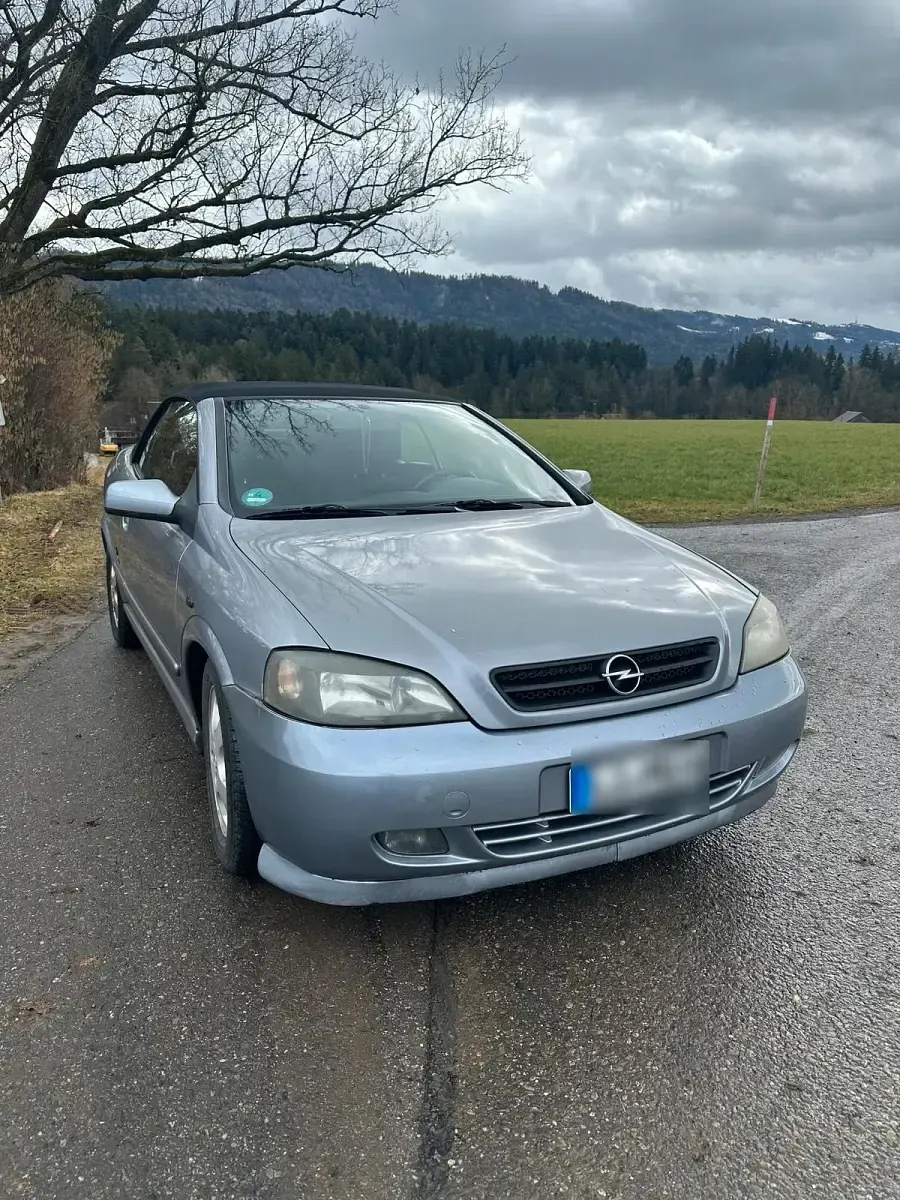 Gebraucht Opel Astra 103 PS (75 kW) 2004 Silber Cabrio