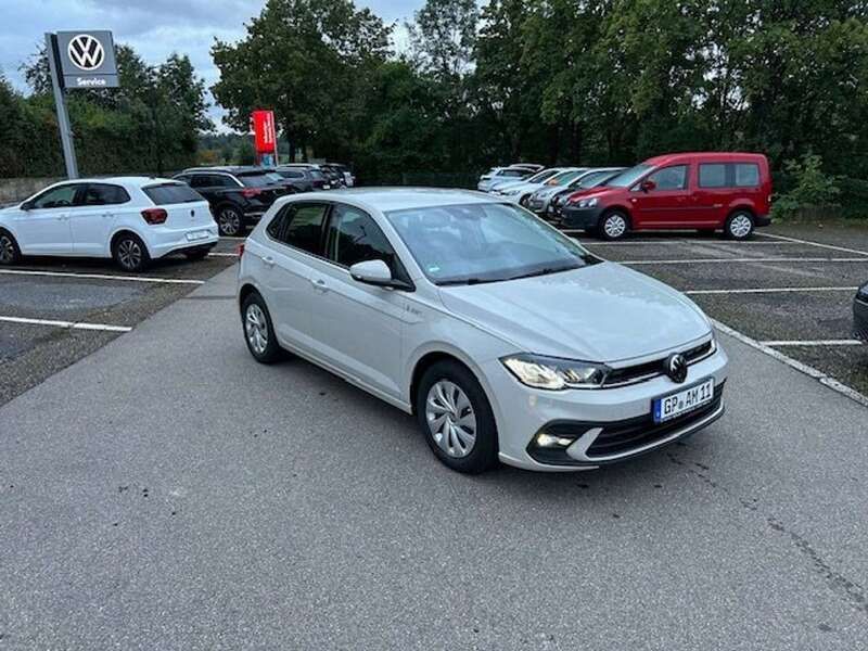 Ascotgrau Gebraucht 2023 VW Polo Life Kleinwagen | 20.987 € (Fairer Preis) - Bild 1/4