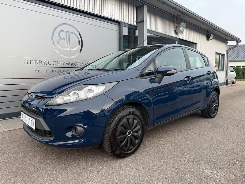 Gebraucht Ford Fiesta Trend 82 PS (60 kW) 2009 Blazerblau Kleinwagen