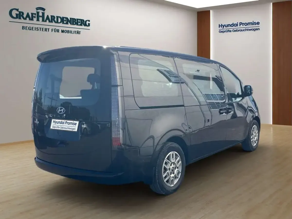 Gebraucht Hyundai Staria Trend 225 PS (165 kW) 2025 Schwarz Van / Kleinbus