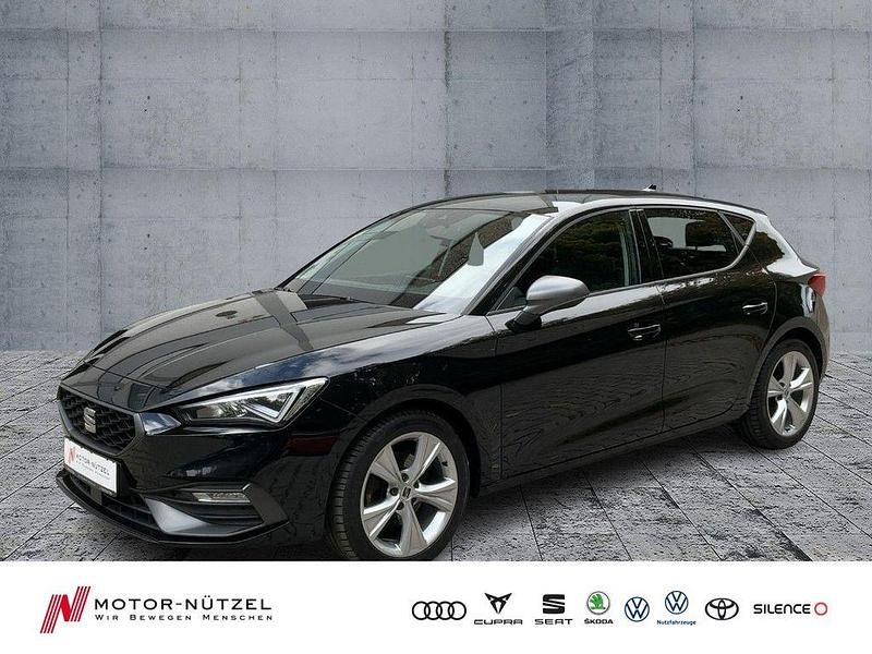 Mitternachtsschwarz Gebraucht 2021 Seat Leon FR-Line Limousine | 18.330 € (Fairer Preis) - Bild 1/4