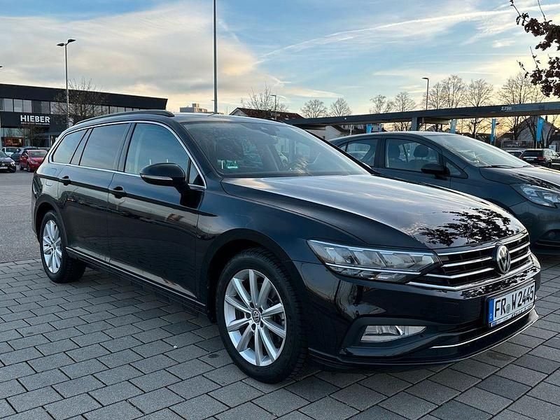 Schwarz Gebraucht 2020 VW Passat Business Kombi | 17.490 € (Fairer Preis) - Bild 1/4