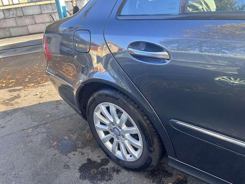 Gebraucht Mercedes E200 Elegance 184 PS (135 kW) 2007 Andere farben Limousine