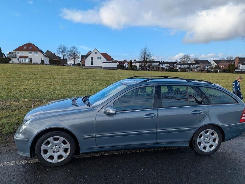 Gebraucht Mercedes C220 150 PS (110 kW) 2005 Limousine