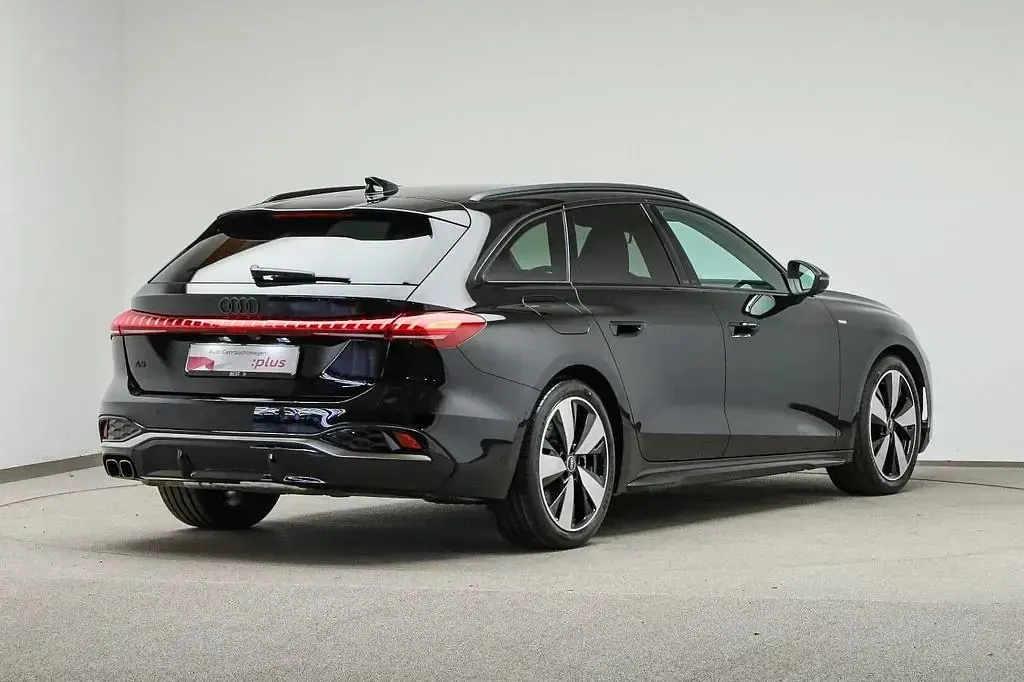 Gebraucht Audi A5 Edition .1 204 PS (150 kW) 2025 Mythosschwarz metallic Kombi