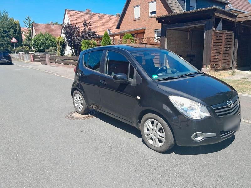 Gebraucht Opel Agila Edition 68 PS (50 kW) 2011 Schwarz Kleinwagen