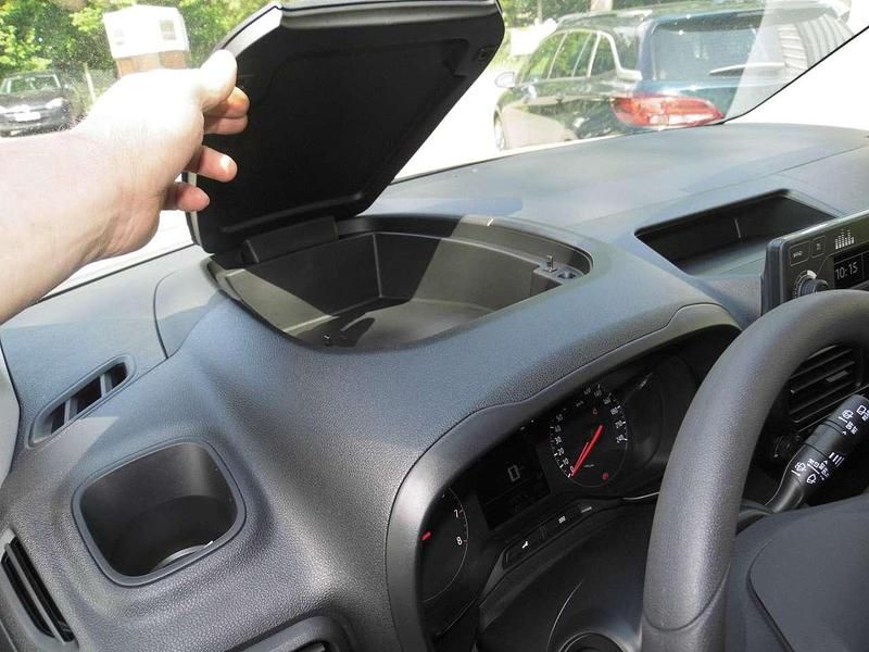 Gebraucht Opel Combo Edition 102 PS (75 kW) 2023 Casabl/arctic/eisweiss/kaolin Van / Kleinbus